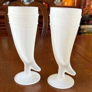 VTG ca 1960’s Indiana Tiara frosted white powder 2 pc Horn Pilsner beer glasses